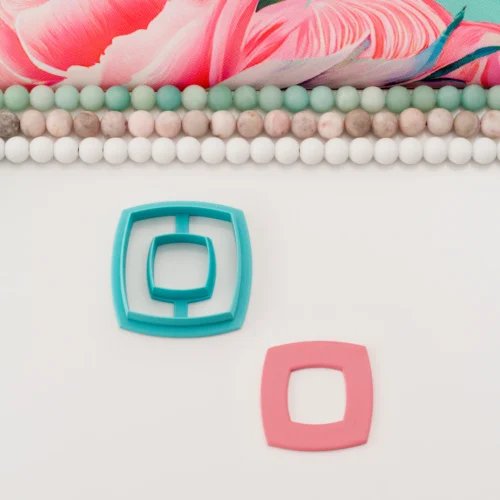 Square Donut with Curved Walls M