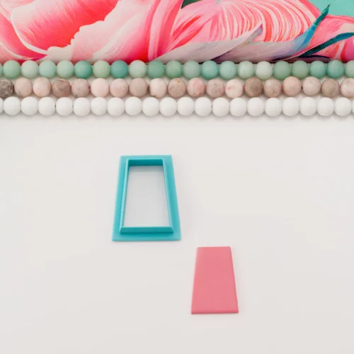 Solid Rectangle with Wide Base M
