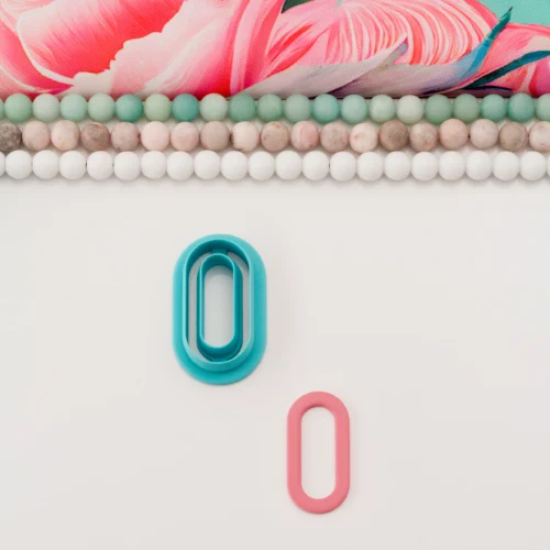 Aligned Pill Donut M