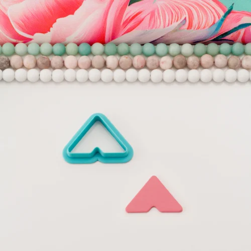 Triangle Hoop with Rounded Corners and Wide Base L