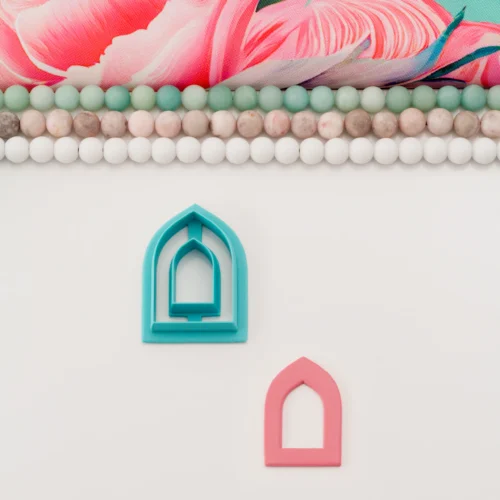 Pointy Arch Donut M