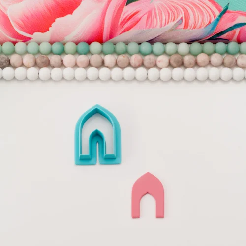 Pointy Elephant Arch Hoop M