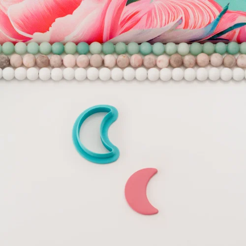 Solid Moon with Rounded Corners M