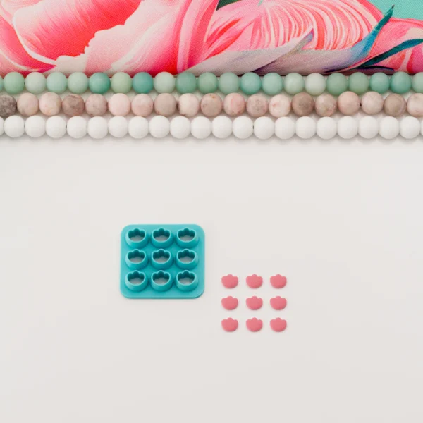 Multi Micro Rounded 3-Lobe Petal